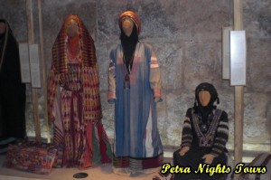 Museum of Popular Tradition Dresses Maan